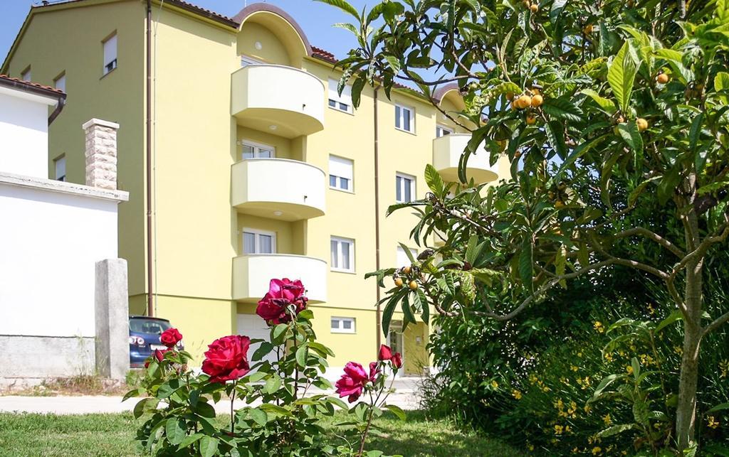 Apartments Verde Premantura Buitenkant foto